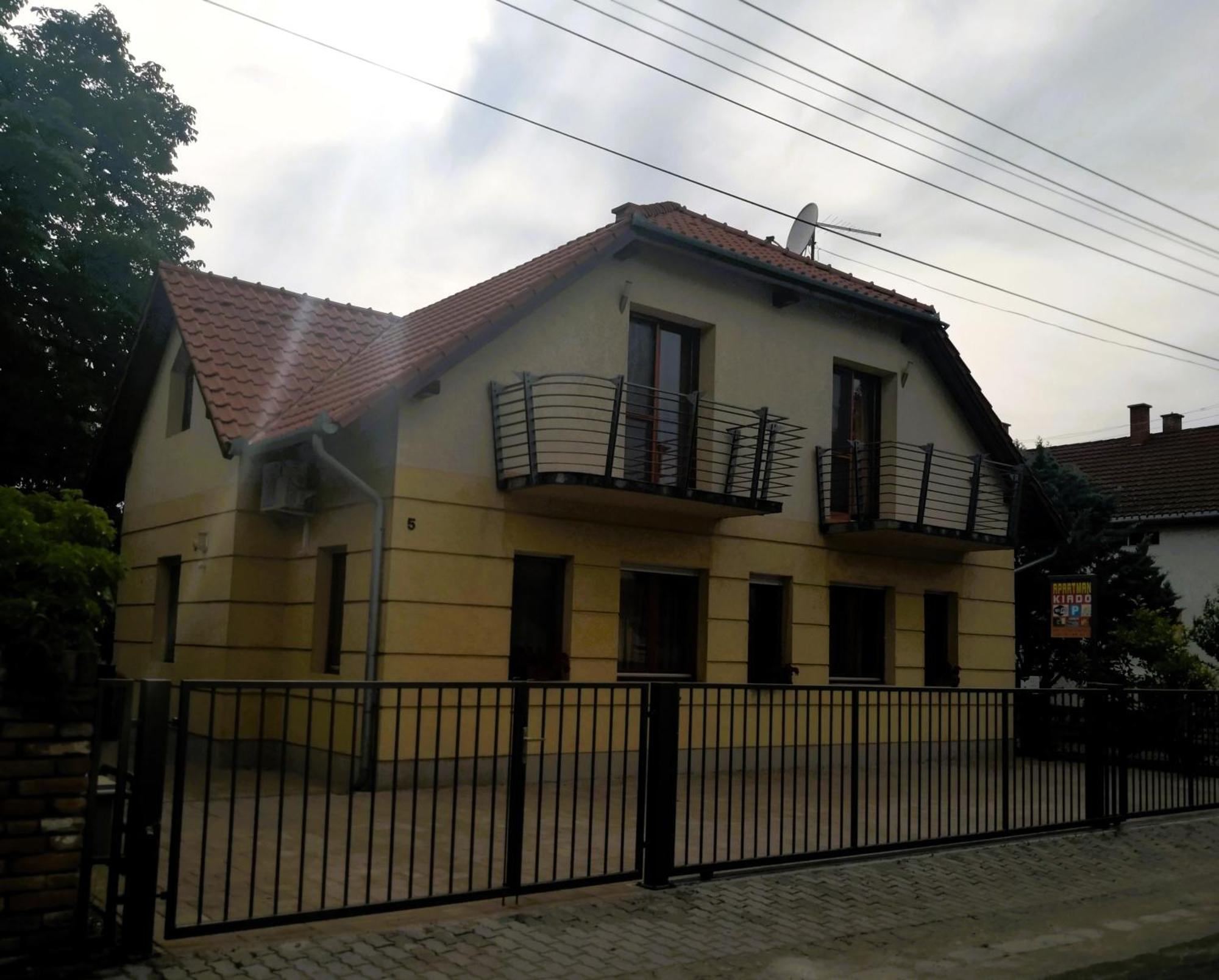 Frank Apartmanház Balatonboglár Exterior foto