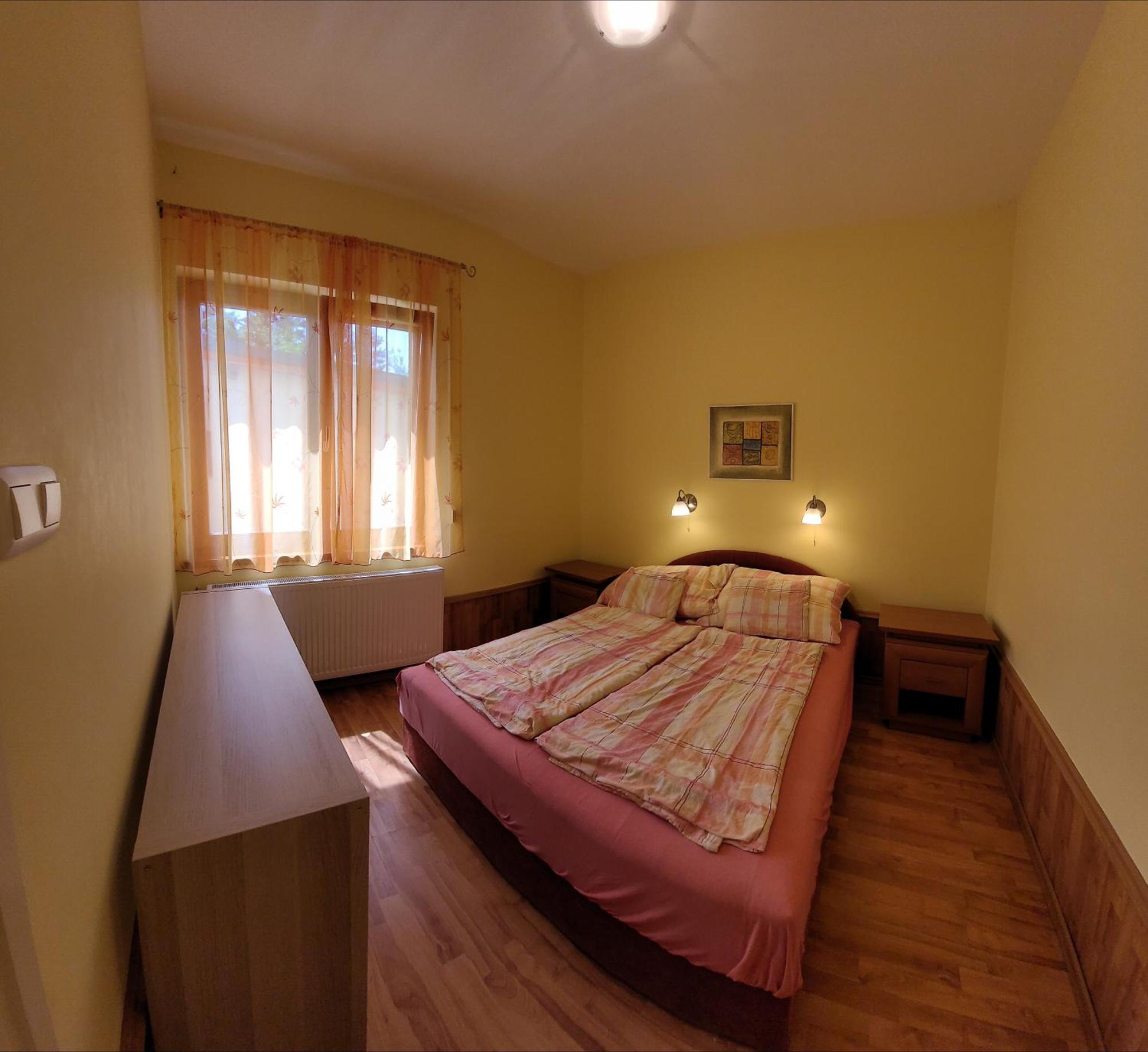 Frank Apartmanház Balatonboglár Exterior foto